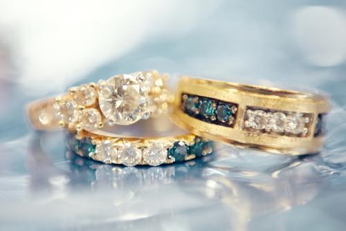 Things to Consider While Choosing a Blue Diamond Wedding Ring Set