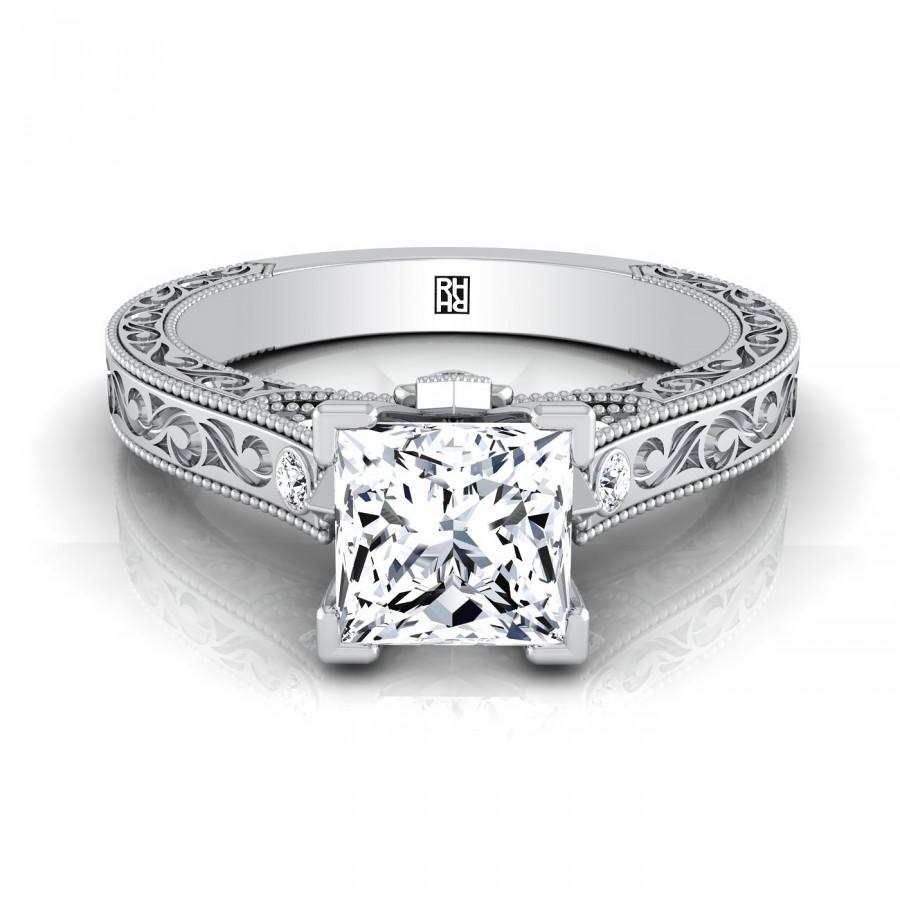 Options for a Solitaire Engagement Ring Purchase