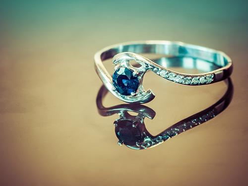 A Quick Look at Natural Blue Diamonds vs. Treated Blue Diamonds