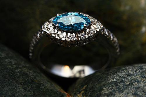 How to Choose a Blue Diamond Enhancer Ring